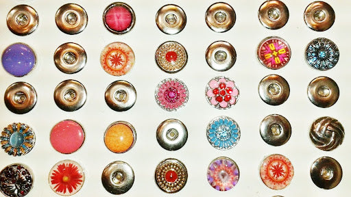 What Are Customised Pins and Why Are They Used in Marketing?
